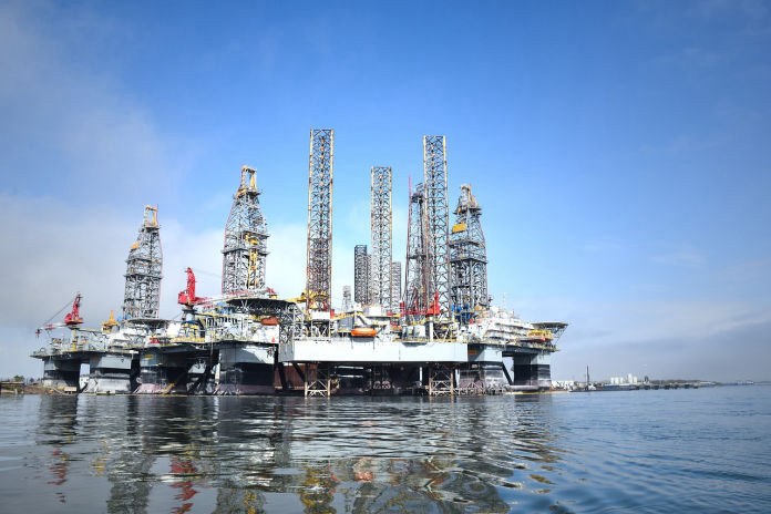 Доставка на петрол, петролни продуки и природен газ